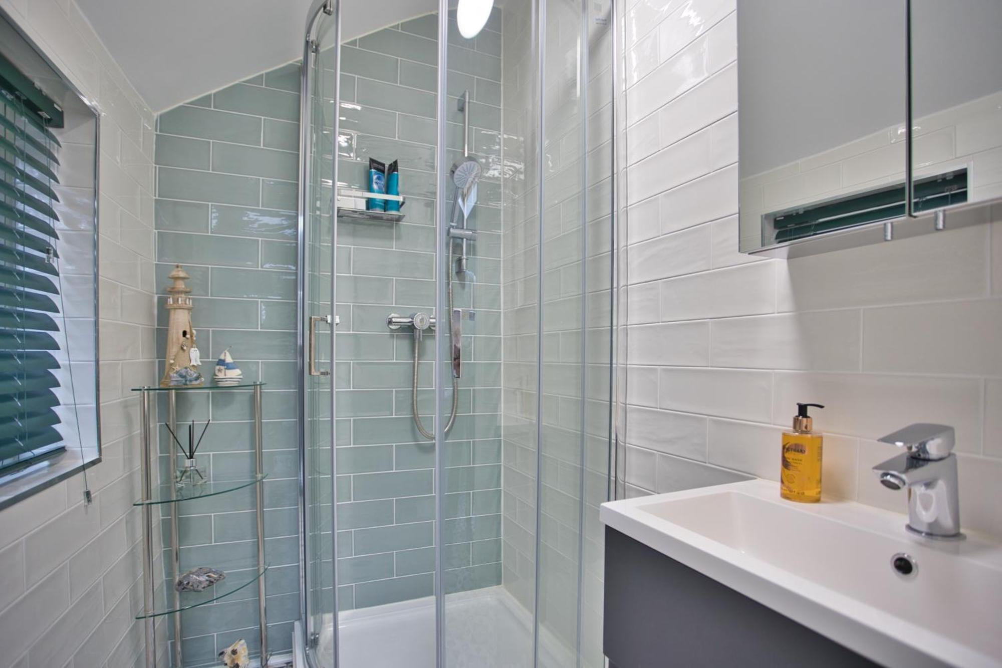 Spacious Seaside Escape In The Heart Of Deal, 4 Mins From The Beach Kültér fotó