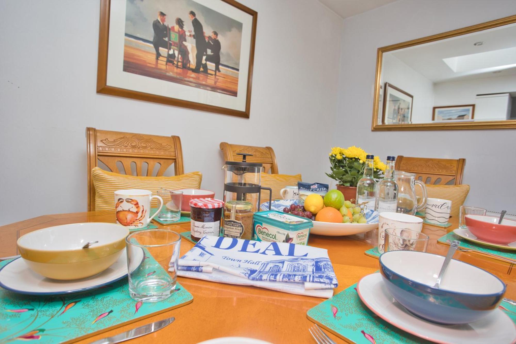 Spacious Seaside Escape In The Heart Of Deal, 4 Mins From The Beach Kültér fotó