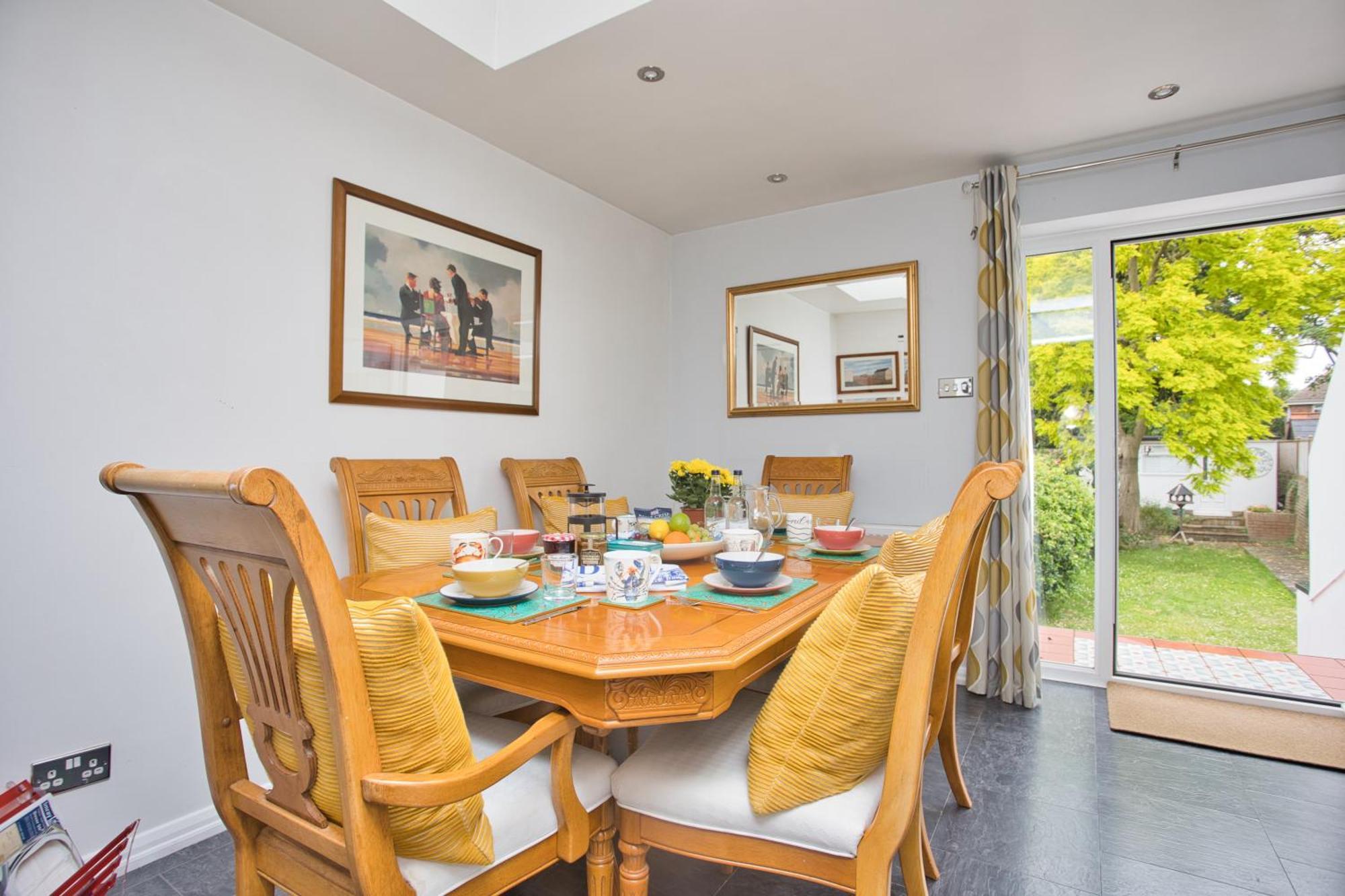 Spacious Seaside Escape In The Heart Of Deal, 4 Mins From The Beach Kültér fotó