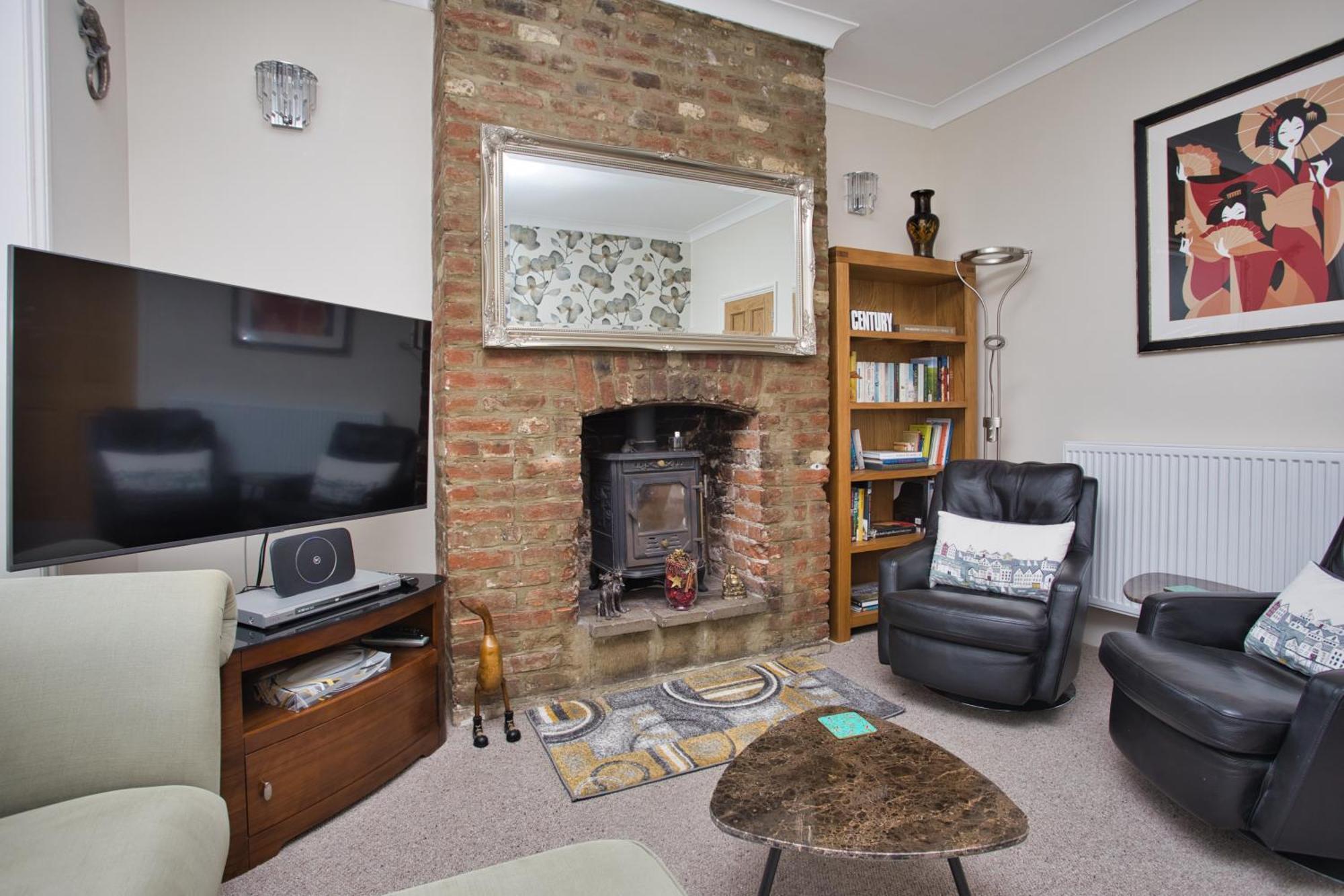 Spacious Seaside Escape In The Heart Of Deal, 4 Mins From The Beach Kültér fotó