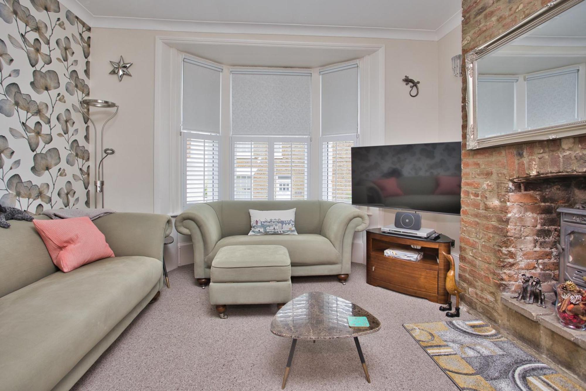 Spacious Seaside Escape In The Heart Of Deal, 4 Mins From The Beach Kültér fotó